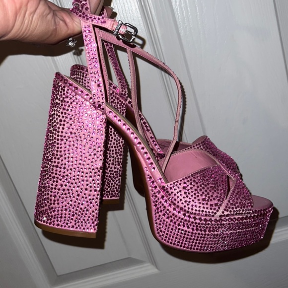 GORGEOUS Gianni Bini rhinestone pink platform heels - Picture 7 of 13